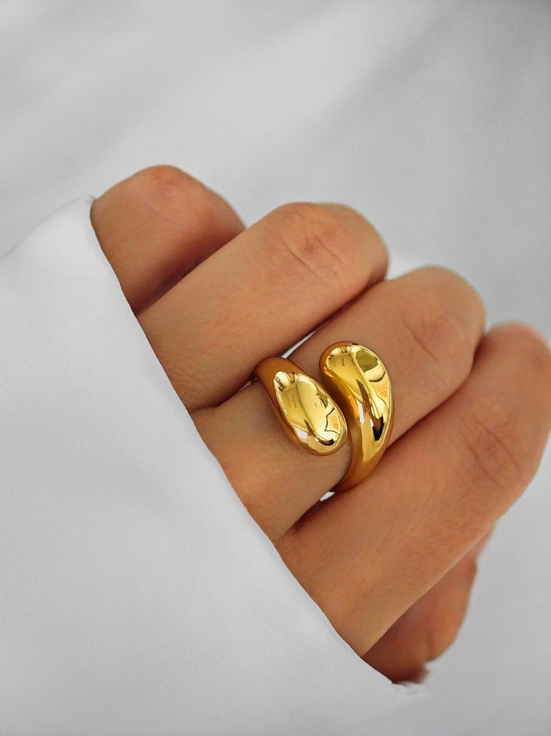 Double Twist Organic Shape Ring - DORATA Jewellery