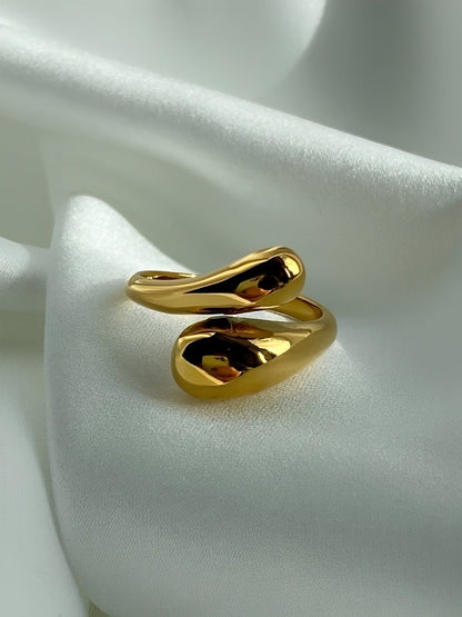 Double Twist Organic Shape Ring - DORATA Jewellery